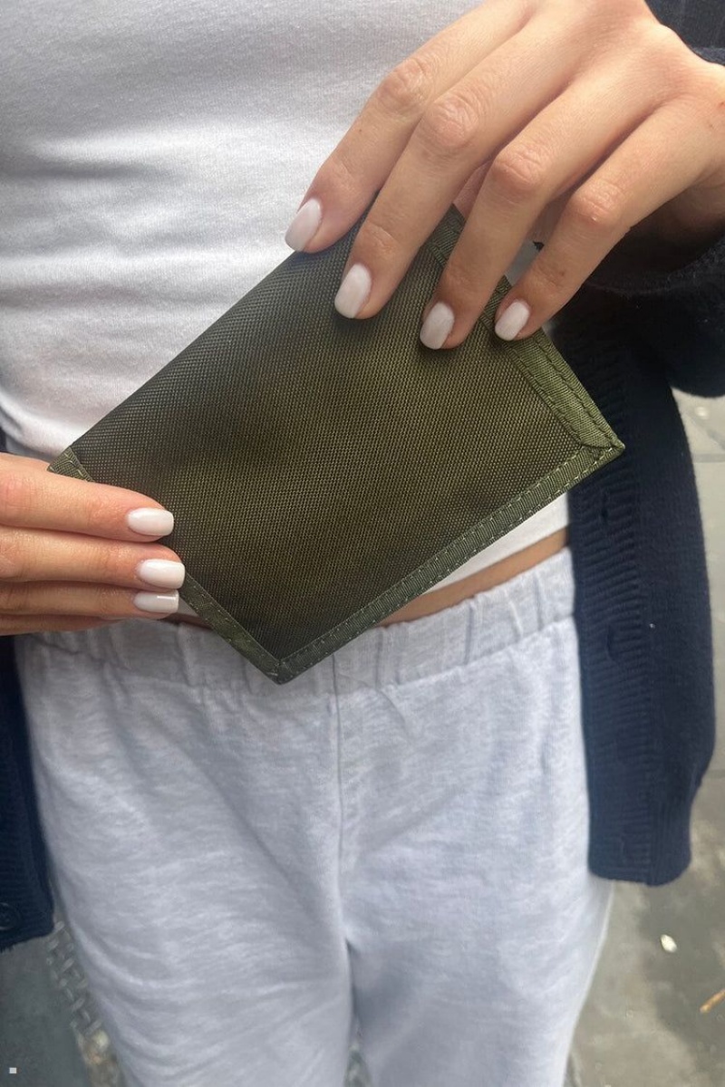 Portefeuille Brandy Melville Large Vert Olive | DOP-04403188